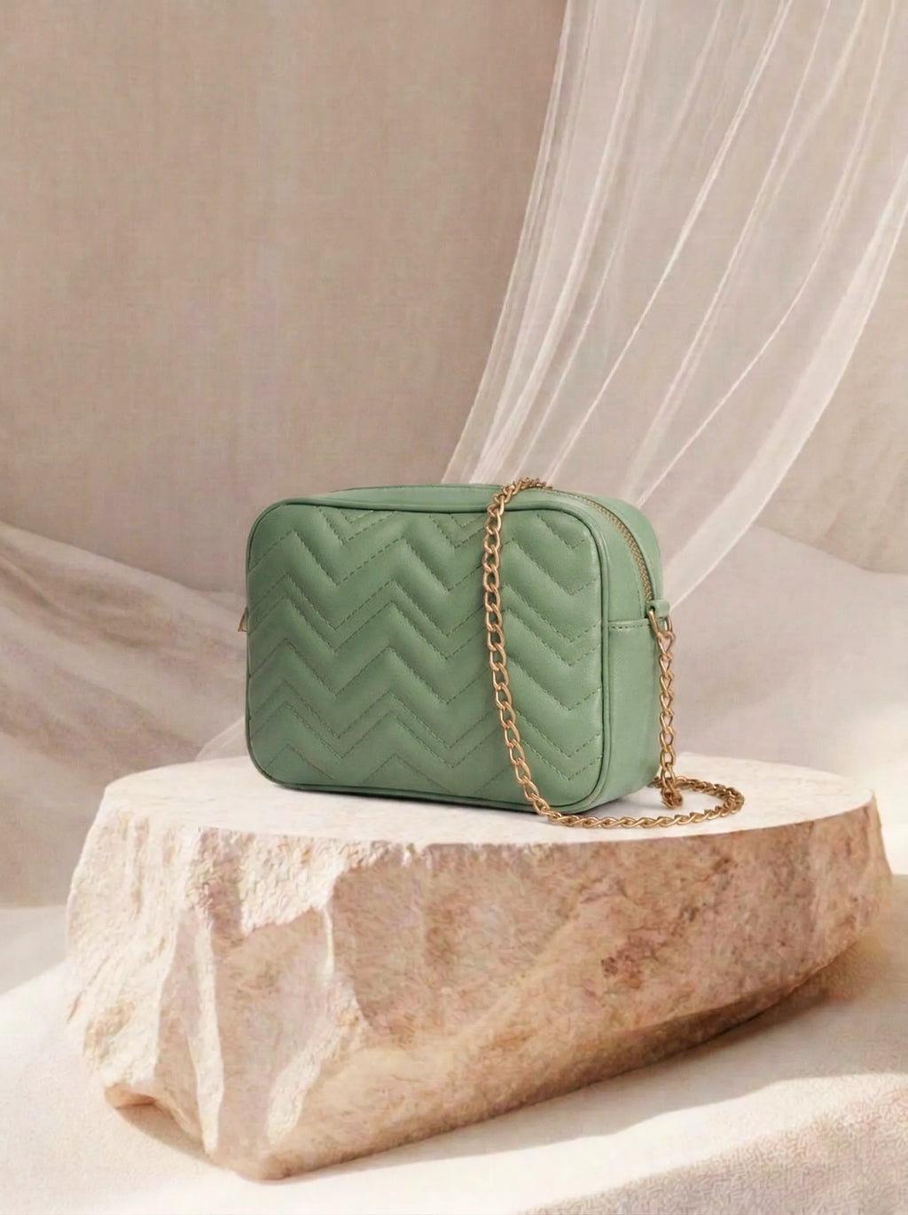AURA GREEN