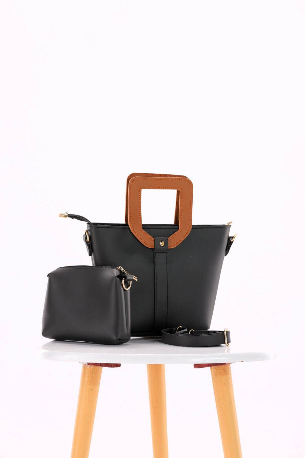 Voyage Black / Brown women's shoulder bag in black by Bag X