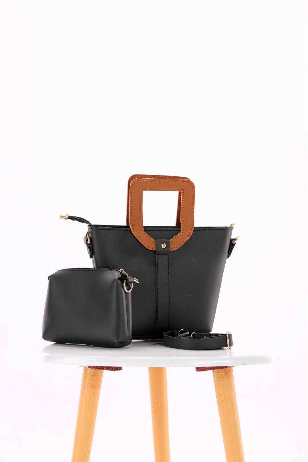 Voyage Black / Brown women's shoulder bag in black by Bag X