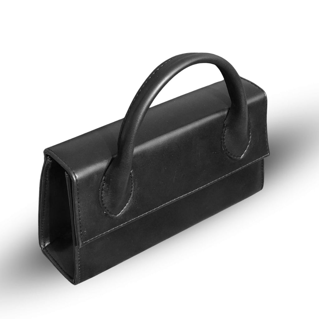 Julia Black women's shoulder bag in black by Bag X