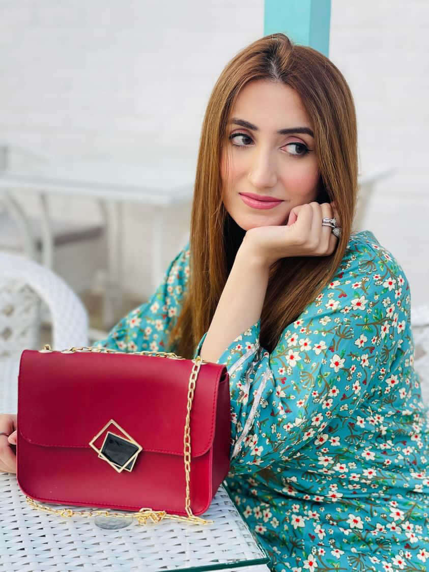Vivo Red - Leftover women's shoulder bag in red by Bag X