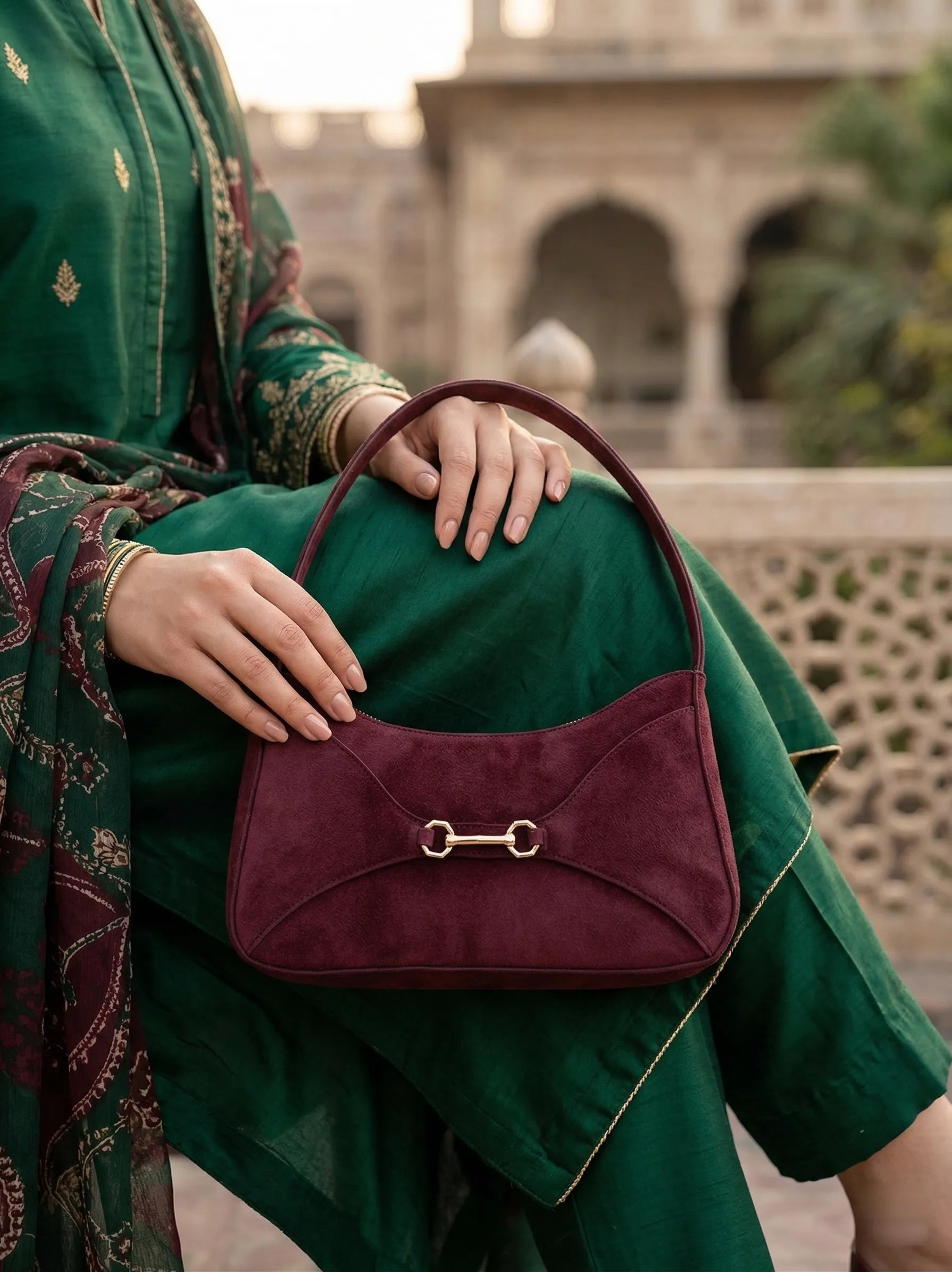 DERBY MAROON