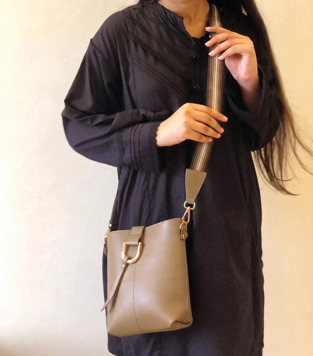 Bob Beige women's crossbody bag in beige by Bag X
