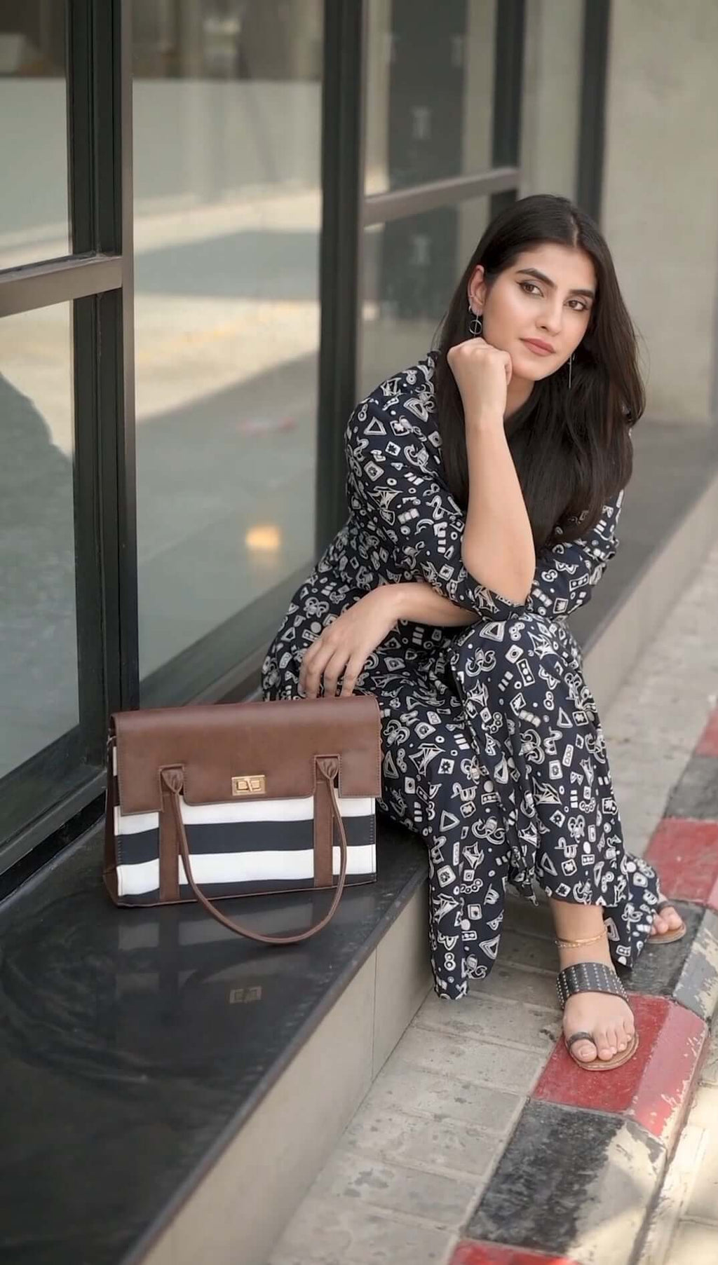 DARWIN BROWN - LEFTOVER - Bag X