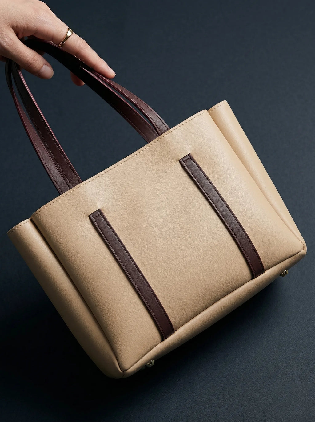 IRIS BEIGE